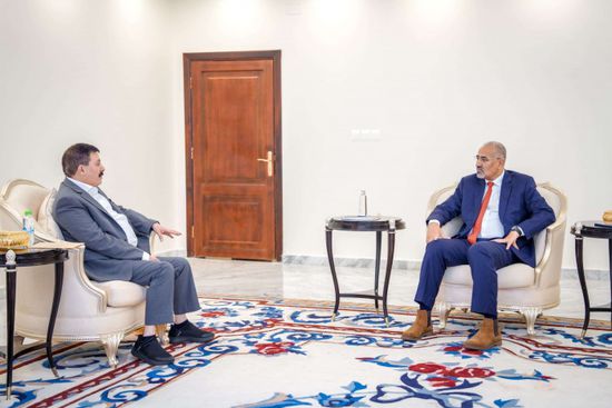 الرئيس الزُبيدي: قيادة الشرعية تتنصّل عن تحرير الشمال