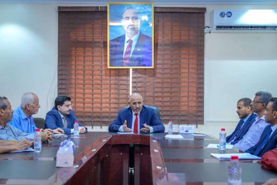 الرئيس الزُبيدي يكلف بتنفيذ مشاريع لتنقية المياه في الضالع ولحج