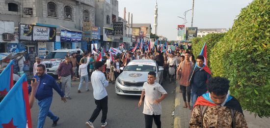 حشود جماهيرية من أبناء دار سعد تطالب بإعلان استقلال الجنوب