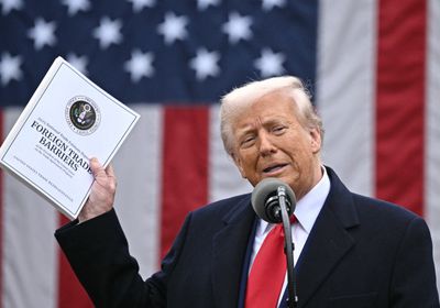 ترامب: فرضنا الرسوم الجمركية لحماية مواردنا