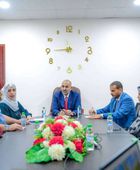 الرئيس الزُبيدي يتفقد سير العمل في الجهاز المركزي للإحصاء