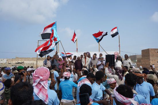 توافد المواطنون لساحة الاعتصام في سقطرى دعما لإعلان دولة الجنوب