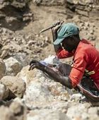 فوضى التنقيب عن الذهب في نيجيريا تجذب العصابات والجماعات المسلحة