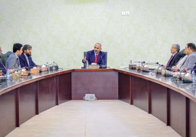 الرئيس الزُبيدي يوجه بمواصلة خطة الإصلاح الاقتصادي