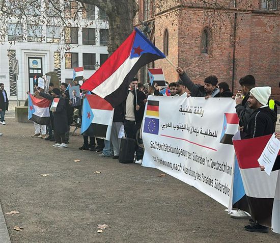 الجالية الجنوبية في أوروبا تطالب "الانتقالي" باستعادة الدولة الفيدرالية