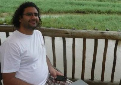 مصر.. رفع اسم علاء عبد الفتاح من قوائم &laquo;منع السفر&raquo;