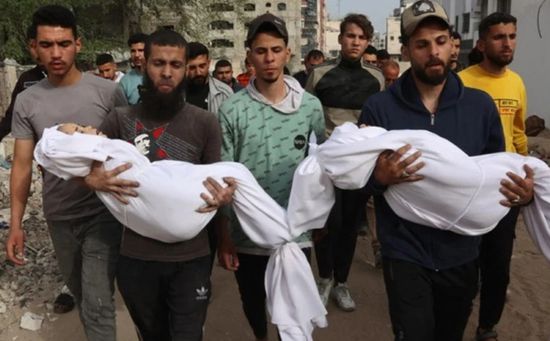 بدء انتشال جثامين 55 فلسطينياً بمدينة خان يونس