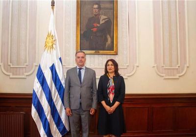 سفير مصر في مونتفيديو تسلّم أوراق اعتمادها لرئيس الأوروجواي