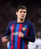 برشلونة يفقد مدافعه الدنمركي كريستنسن بسبب تمزق بالرباط الصليبي