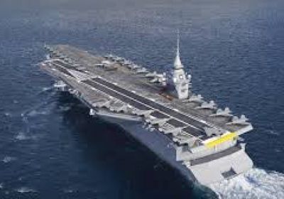 ماكرون يعلن موافقته على بناء حاملة طائرات جديدة