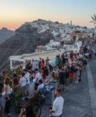 حكومة أثينا تتوقع أن تكون 2025 سنة قياسية جديدة للسياحة