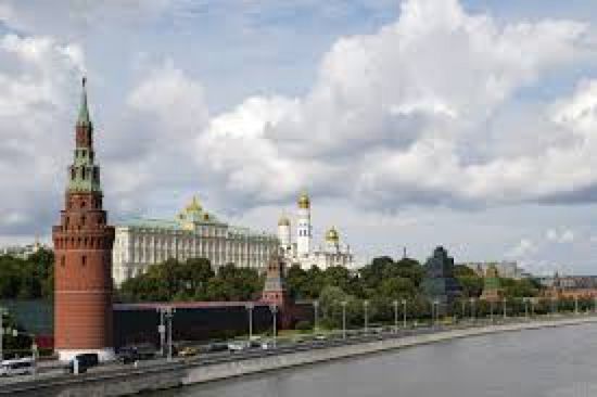 الكرملين ينفي التحضير لمحادثات ثلاثية بين موسكو وكييف وواشنطن