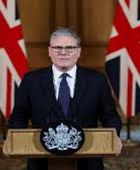 ستارمر يبحث مع ترامب ملف أوكرانيا وتعيين سفير بريطاني في أمريكا