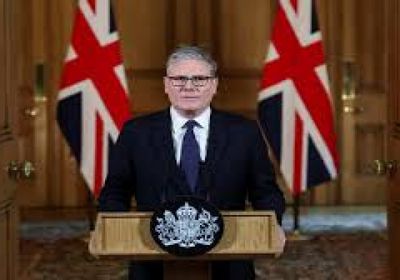 ستارمر يبحث مع ترامب ملف أوكرانيا وتعيين سفير بريطاني في أمريكا