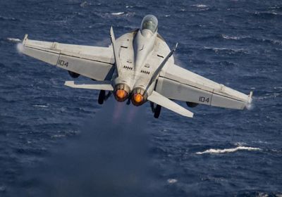 مقاتلة أمريكية تعترض طائرة فوق مقر ترامب بفلوريدا