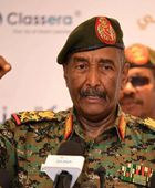 بعد العودة للخرطوم.. البرهان يتفقد جهوزية الوزارات 