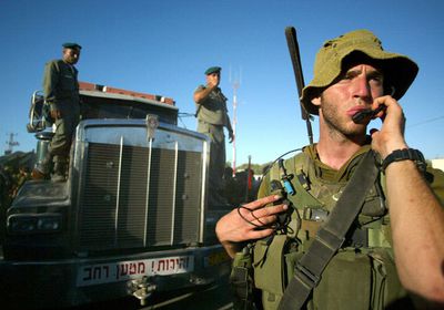 حكومة نتنياهو تصادق على إغلاق إذاعة الجيش الإسرائيلي