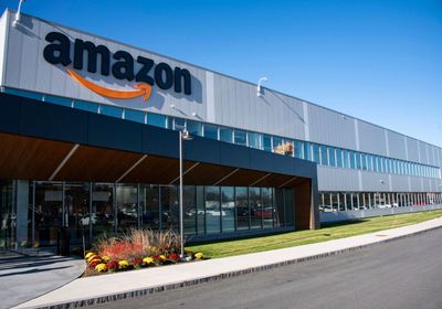 "أمازون" تمنع 1800 كوري شمالي من الانضمام للشركة