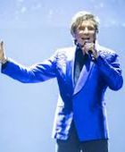 المغني الأميركي باري مانيلو يعلن إصابته بسرطان الرئة