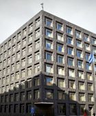 المركزي السويدي يبقي الفائدة عند 1.75% ويحذر من مخاطر خارجية