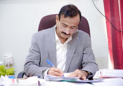 محافظ شبوة يوجه بإعداد تقرير حول مستوى تحصيل الإيرادات