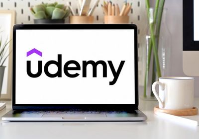 تحالف عملاق بصفقة اندماج بين "كورسيرا" و"يوديمي"