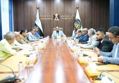 أمانة الانتقالي تناقش تقرير الأداء الدبلوماسي والسياسي للمجلس