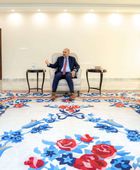 الرئيس الزُبيدي يتابع مشاريع صيانة شبكة الطرق بين المحافظات