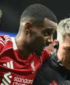 سلوت: إيساك سيغيب عن ليفربول لمدة شهرين على الأقل