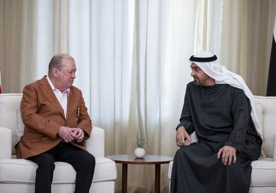 رئيس الإمارات يستقبل ملك ماليزيا في قصر البحر