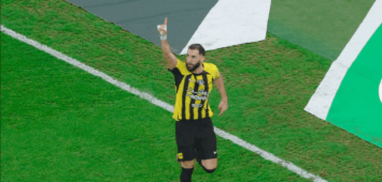 بنزيمة يهز الشباك وإطار المرمى يتعاطف مع ناساف في فوز الاتحاد