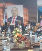 محافظ لحج يدعو إلى إعلان دولة الجنوب العربي