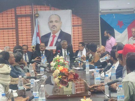 محافظ لحج يدعو إلى إعلان دولة الجنوب العربي