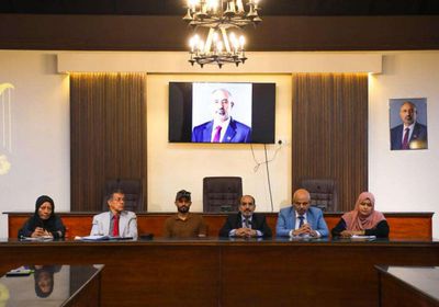 الفريق الرئاسي يبحث احتياجات المكاتب التنفيذية والإدارات الخدمية في كريتر