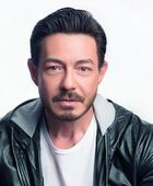 طرح البوستر الرسمي لمسلسل "لعبة وقلبت بجد" لأحمد زاهر &nbsp;