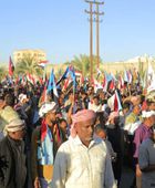 حشود شعبية تشارك بمسيرة "القرار الحاسم" في سيئون