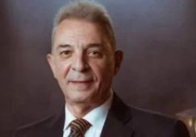 محمود حميدة يغادر المستشفى بعد وعكة صحية