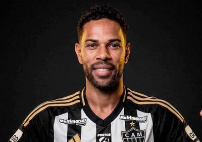 نجم الهلال السعودي يعود إلى الدوري البرازيلي