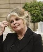 وفاة أيقونة السينما الفرنسية بريجيت باردو عن 91 عامًا