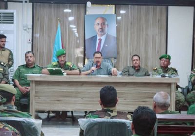 شرطة عدن والحزام الأمني يتفقان على مواصلة الحملات المرورية 