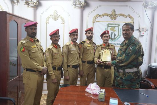 قائد دفاع شبوة يستقبل دفعة من خريجي الكلية الحربية