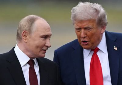 قبل استقبال زيلينسكي.. ترامب يتحدث هاتفياً مع بوتين