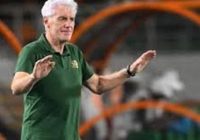 مدرب جنوب أفريقيا يفتقر للشعور بأجواء كأس الأمم في المغرب