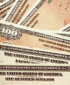 رهانات ضخمة على هبوط عائد سندات الخزانة الأمريكية