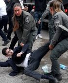 شرطة الاحتلال تفرق احتجاجًا ضد التجنيد الإجباري