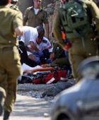 إصابة شاب فلسطيني جراء دهس آلية إسرائيلية لسيارته