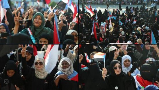 مشاركة نسوية حاشدة بساحة العروض تأييدًا للقوات الجنوبية