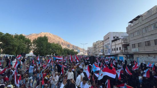 حضرموت تجدد العهد وتصطف خلف القيادة الجنوبية