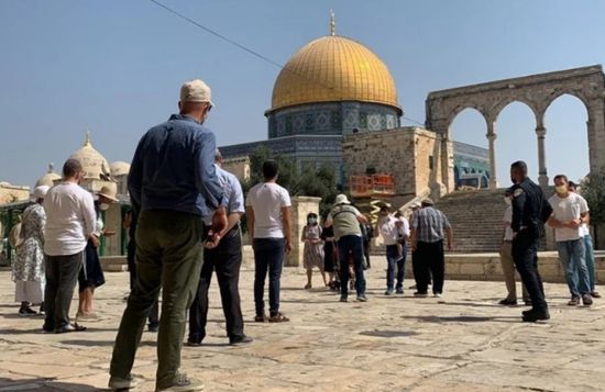 مستوطنون يقتحمون المسجد الأقصى