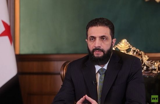 ترامب: الشرع رجل قوي.. وآمل أن ينسجم نتنياهو مع دمشق